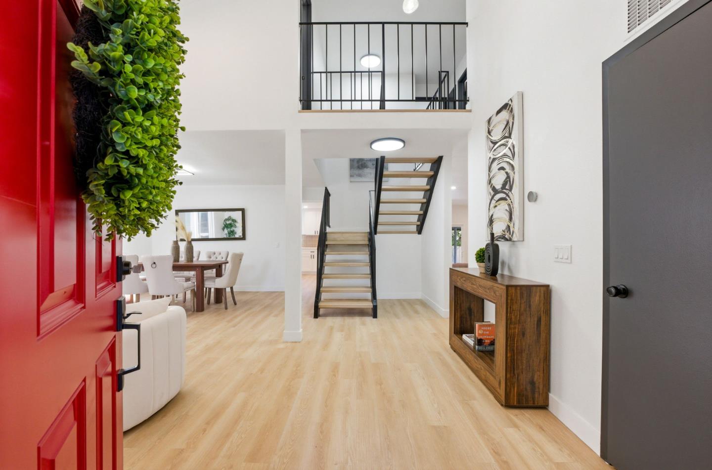 Detail Gallery Image 3 of 40 For 1106 Coyote Rd, San Jose,  CA 95111 - 4 Beds | 2/1 Baths