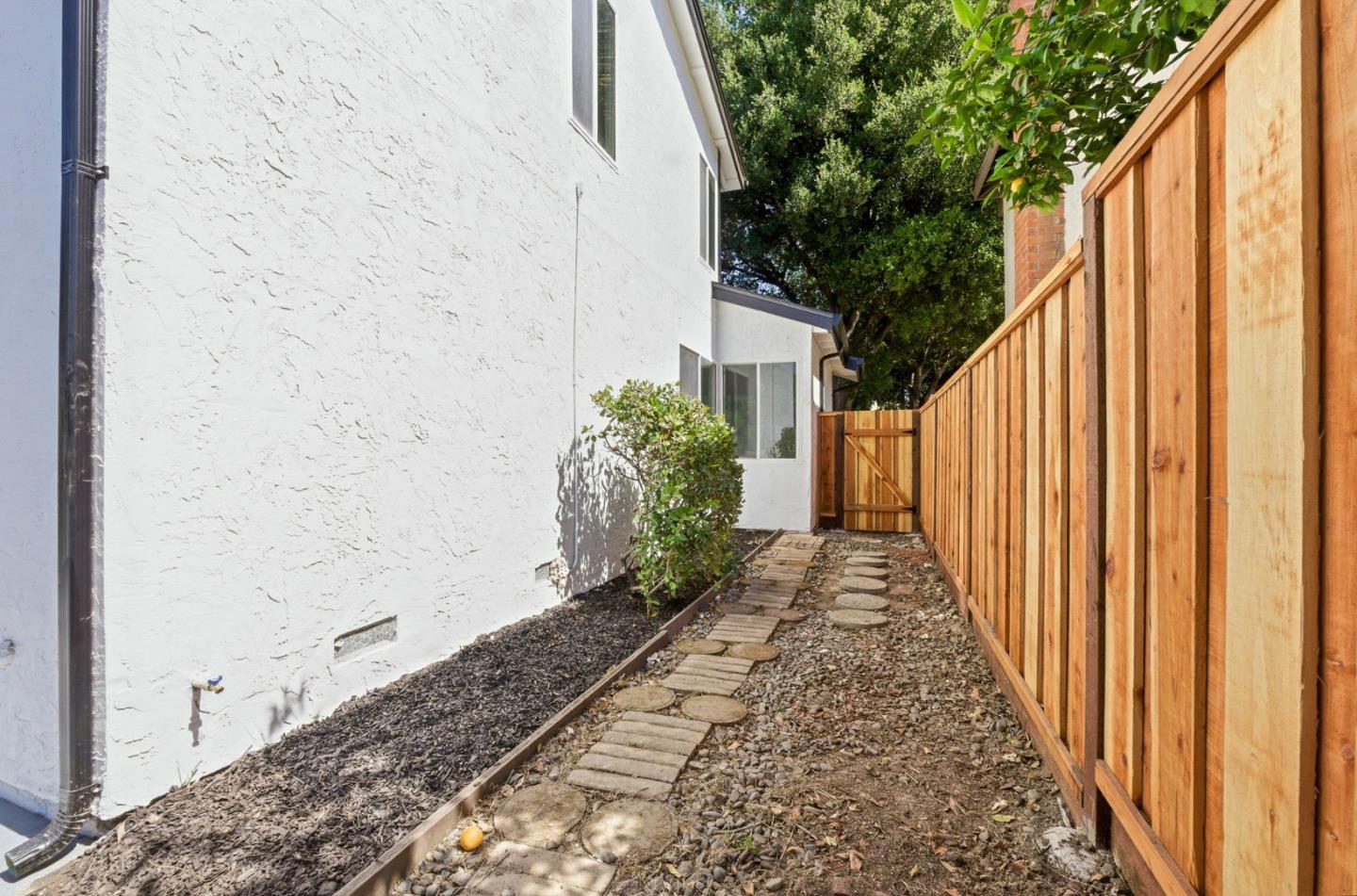 Detail Gallery Image 37 of 40 For 1106 Coyote Rd, San Jose,  CA 95111 - 4 Beds | 2/1 Baths