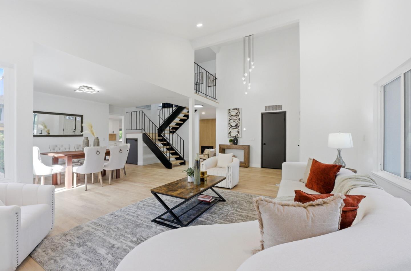 Detail Gallery Image 9 of 40 For 1106 Coyote Rd, San Jose,  CA 95111 - 4 Beds | 2/1 Baths