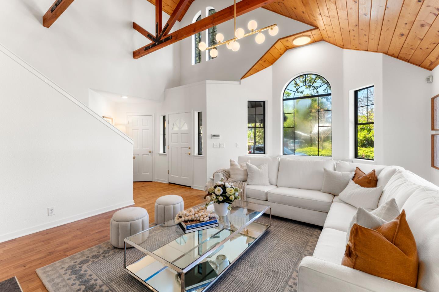 Detail Gallery Image 12 of 62 For 537 Mountain View Ave, Mountain View,  CA 94041 - 4 Beds | 3 Baths