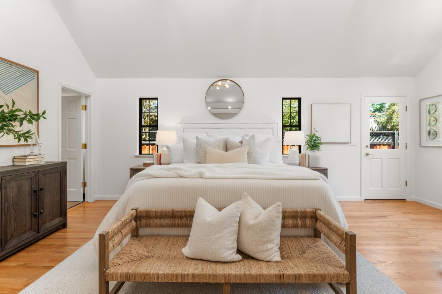 Detail Gallery Image 24 of 62 For 537 Mountain View Ave, Mountain View,  CA 94041 - 4 Beds | 3 Baths