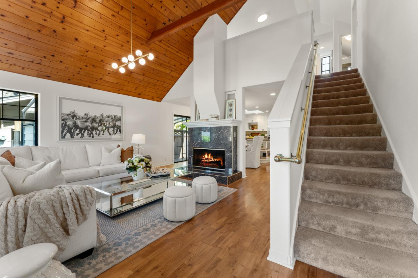 Detail Gallery Image 5 of 62 For 537 Mountain View Ave, Mountain View,  CA 94041 - 4 Beds | 3 Baths