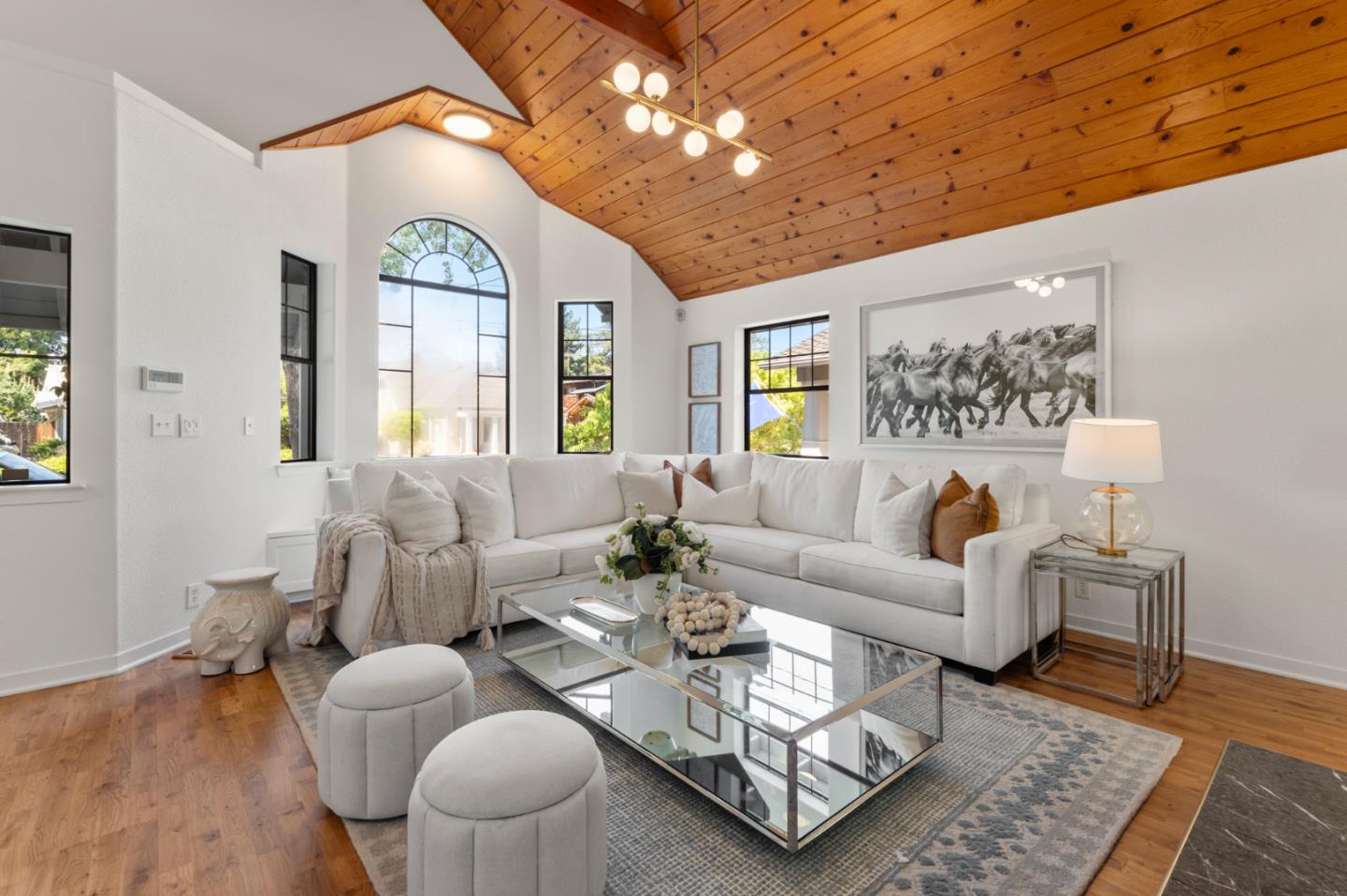 Detail Gallery Image 9 of 62 For 537 Mountain View Ave, Mountain View,  CA 94041 - 4 Beds | 3 Baths