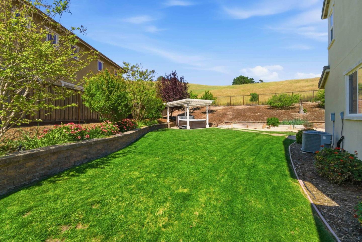 Detail Gallery Image 40 of 59 For 1661 Longmeadow Ct, Gilroy,  CA 95020 - 5 Beds | 3 Baths