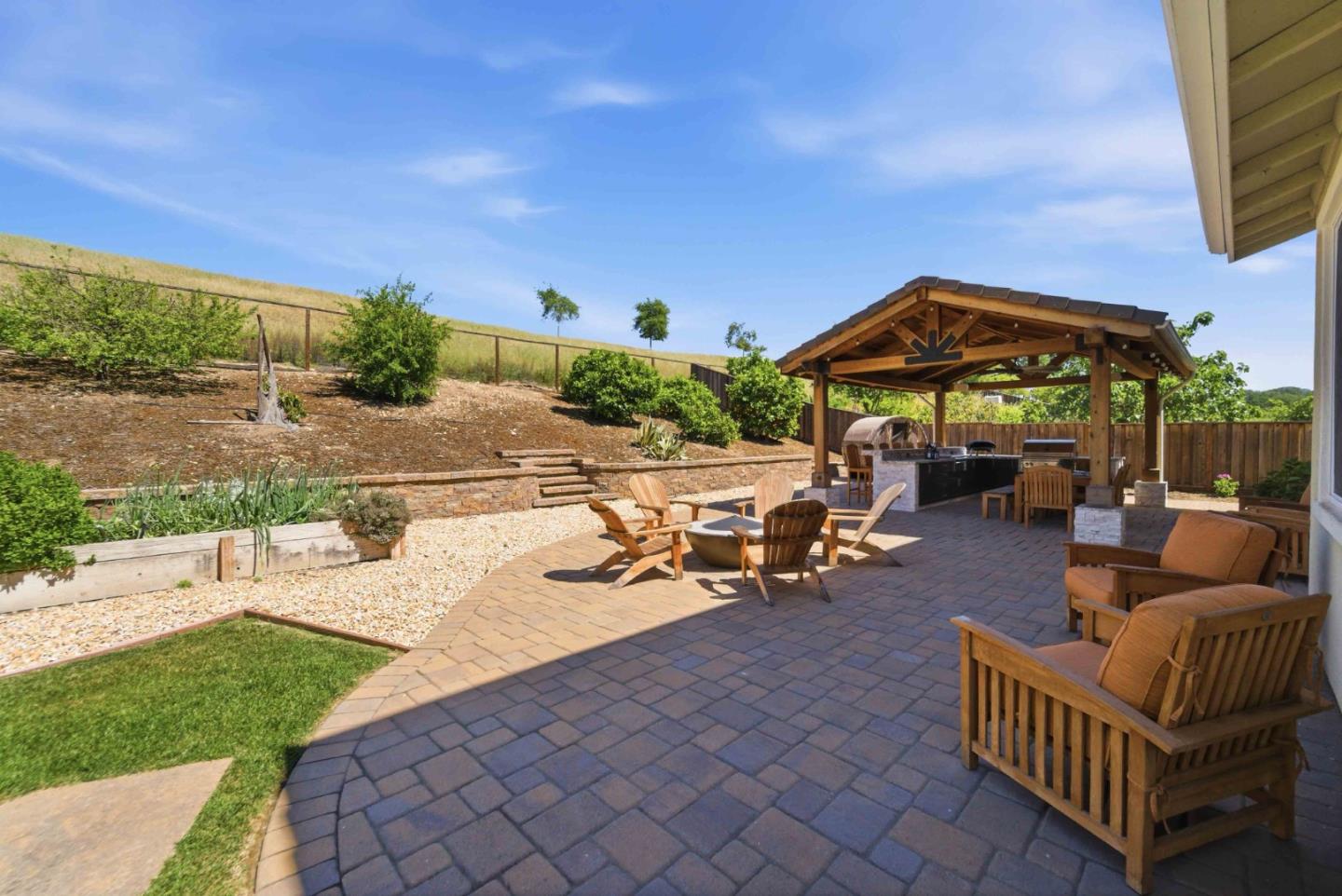 Detail Gallery Image 41 of 59 For 1661 Longmeadow Ct, Gilroy,  CA 95020 - 5 Beds | 3 Baths