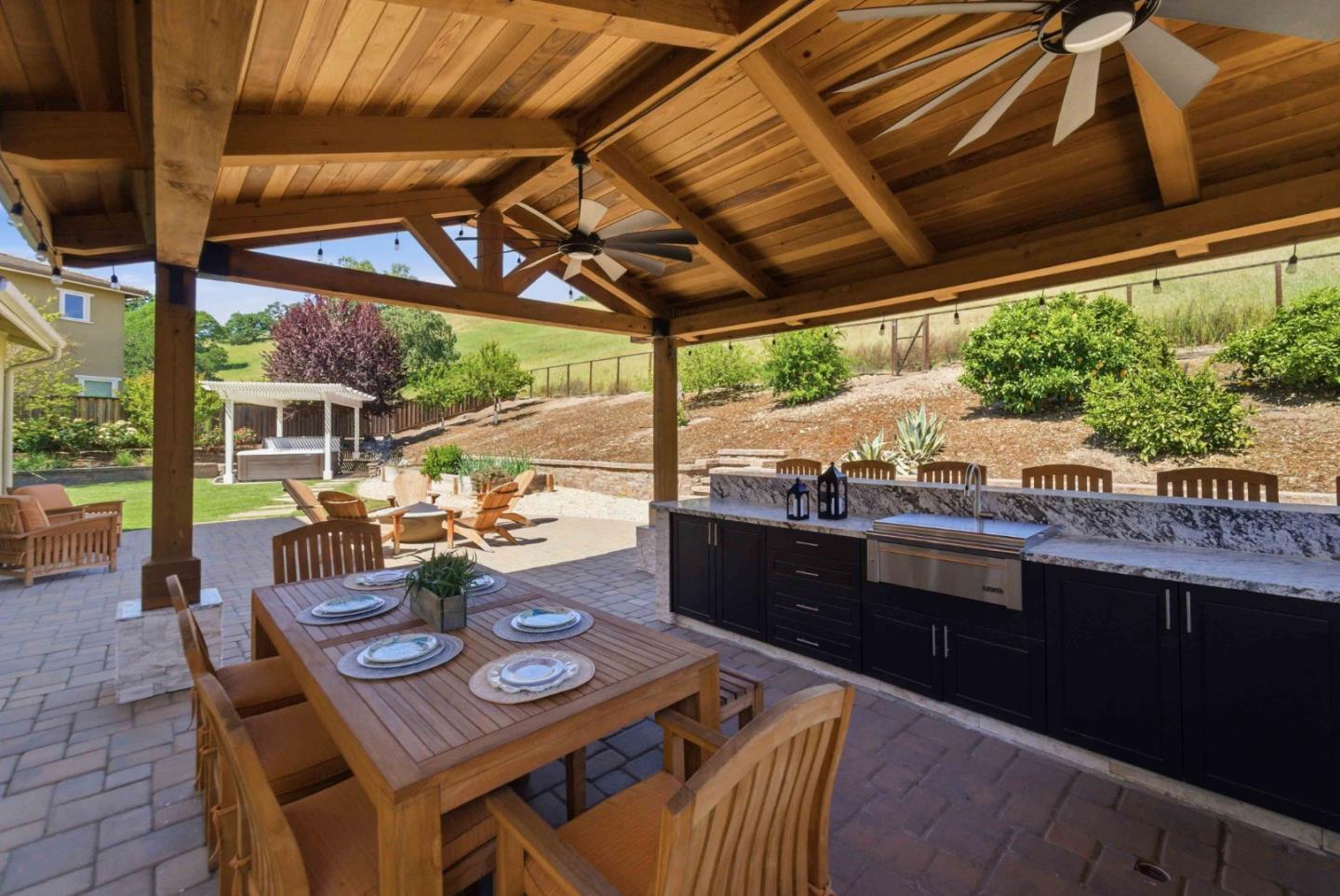 Detail Gallery Image 43 of 59 For 1661 Longmeadow Ct, Gilroy,  CA 95020 - 5 Beds | 3 Baths