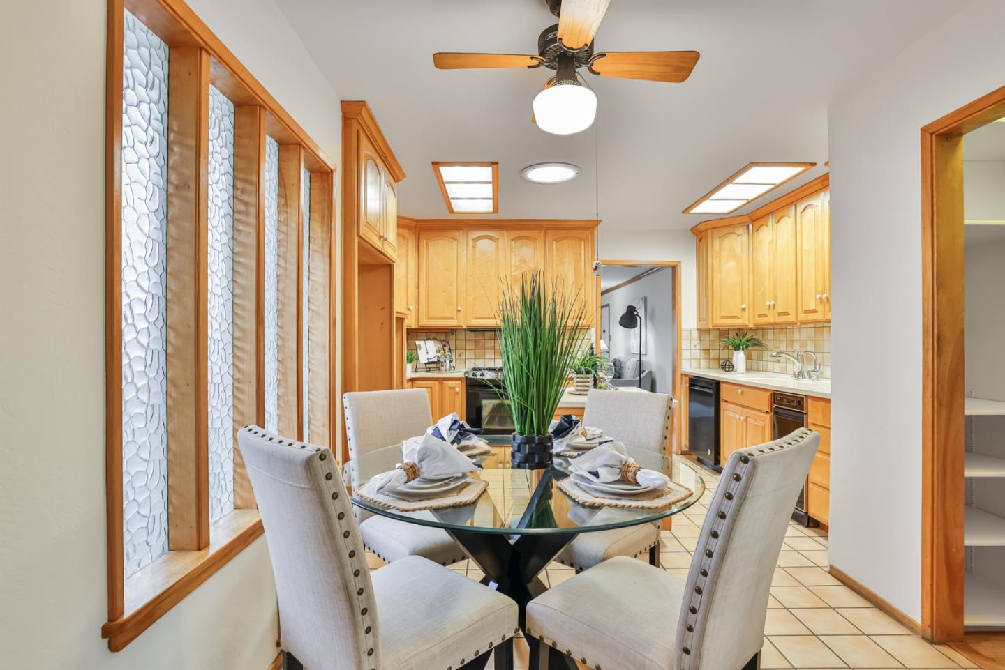 Detail Gallery Image 9 of 30 For 643 Bucher Ave, Santa Clara,  CA 95051 - 3 Beds | 2 Baths