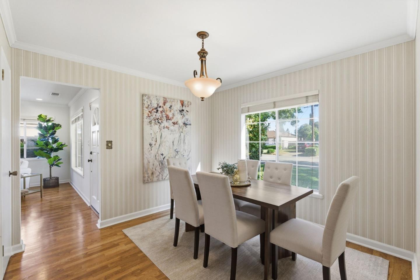 Detail Gallery Image 12 of 39 For 20571 Sunrise Dr, Cupertino,  CA 95014 - 3 Beds | 1 Baths