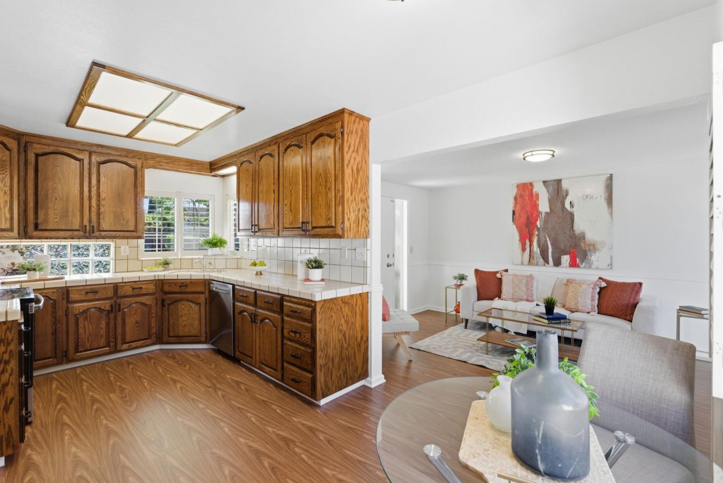 Detail Gallery Image 15 of 39 For 20571 Sunrise Dr, Cupertino,  CA 95014 - 3 Beds | 1 Baths