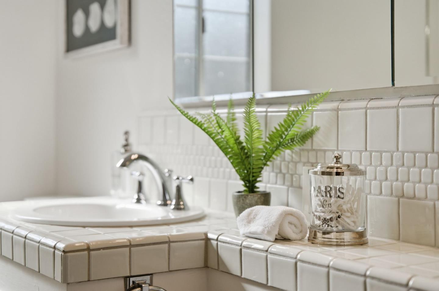 Detail Gallery Image 24 of 39 For 20571 Sunrise Dr, Cupertino,  CA 95014 - 3 Beds | 1 Baths