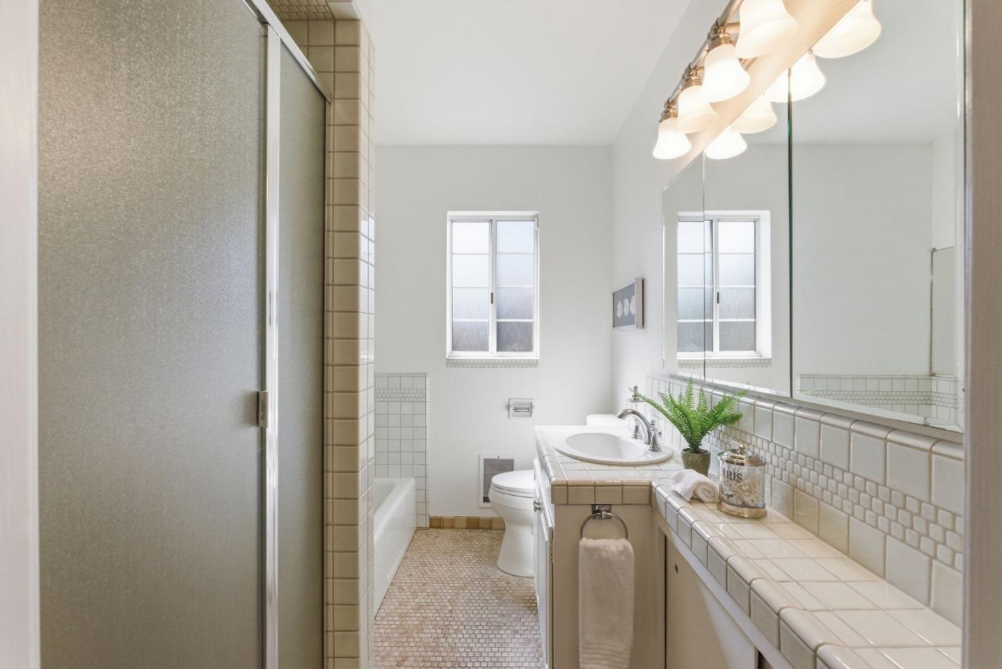 Detail Gallery Image 25 of 39 For 20571 Sunrise Dr, Cupertino,  CA 95014 - 3 Beds | 1 Baths