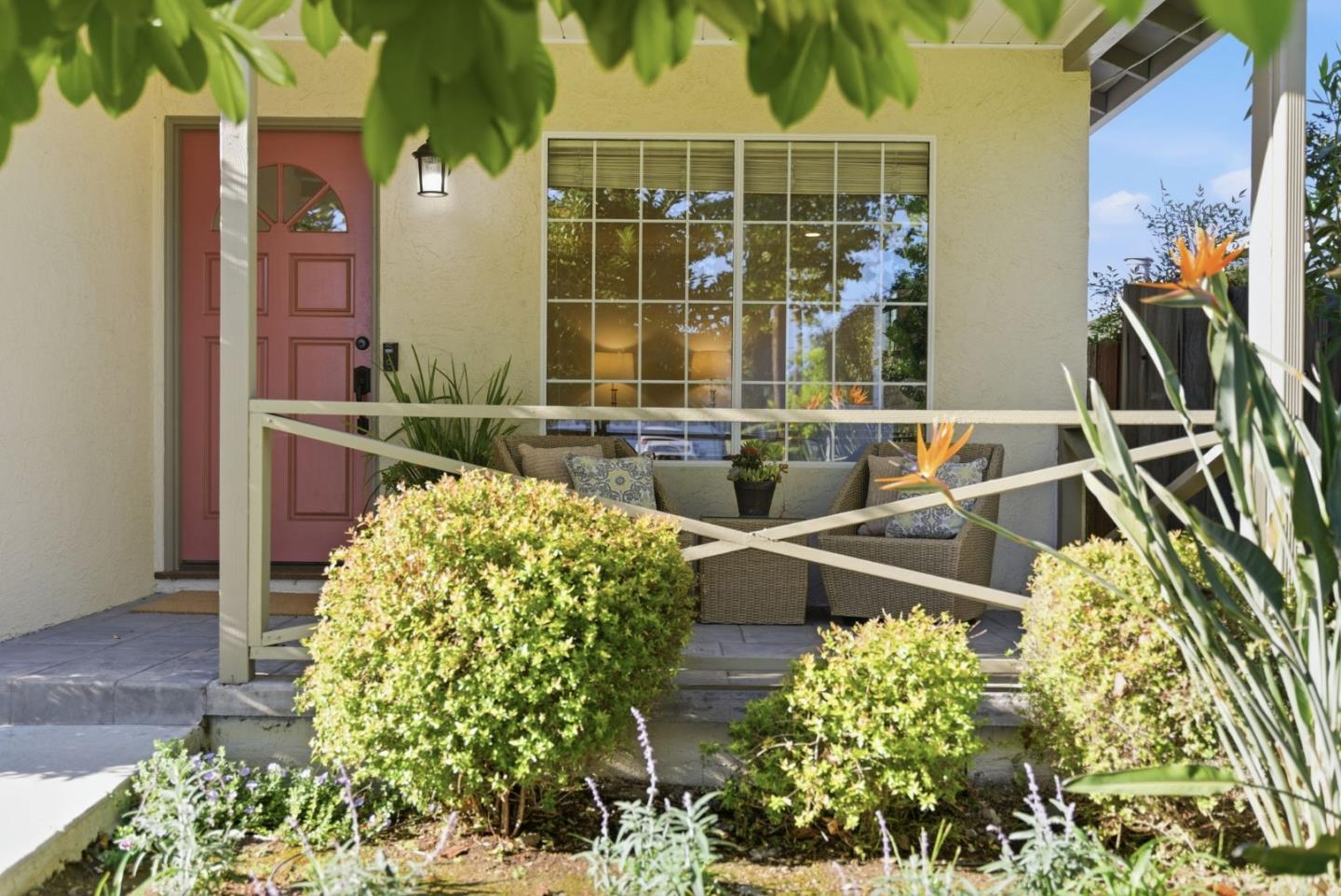 Detail Gallery Image 5 of 39 For 20571 Sunrise Dr, Cupertino,  CA 95014 - 3 Beds | 1 Baths