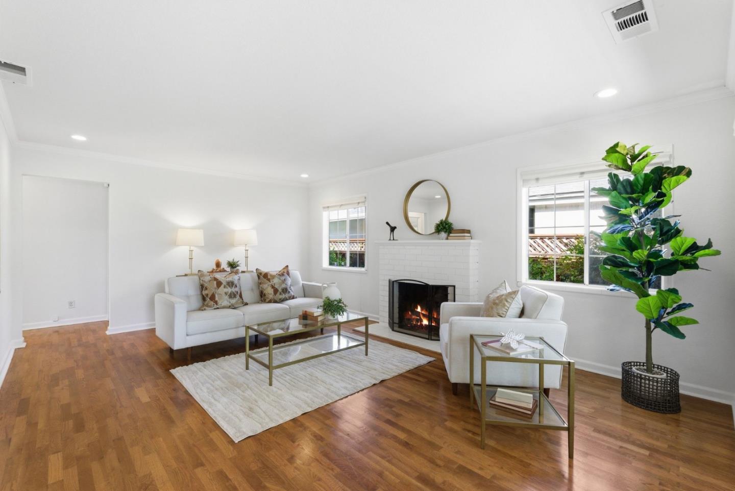 Detail Gallery Image 6 of 39 For 20571 Sunrise Dr, Cupertino,  CA 95014 - 3 Beds | 1 Baths