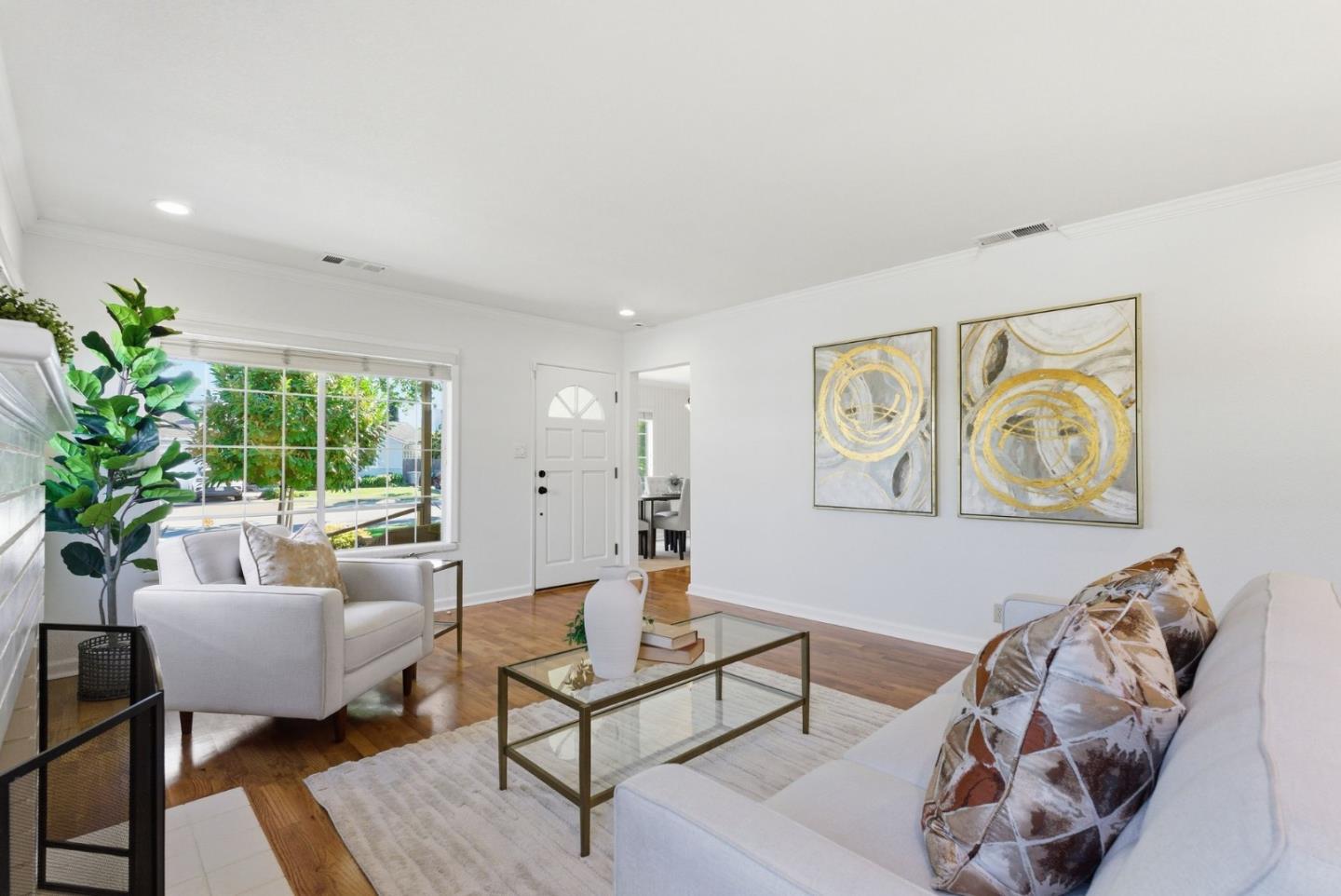 Detail Gallery Image 7 of 39 For 20571 Sunrise Dr, Cupertino,  CA 95014 - 3 Beds | 1 Baths