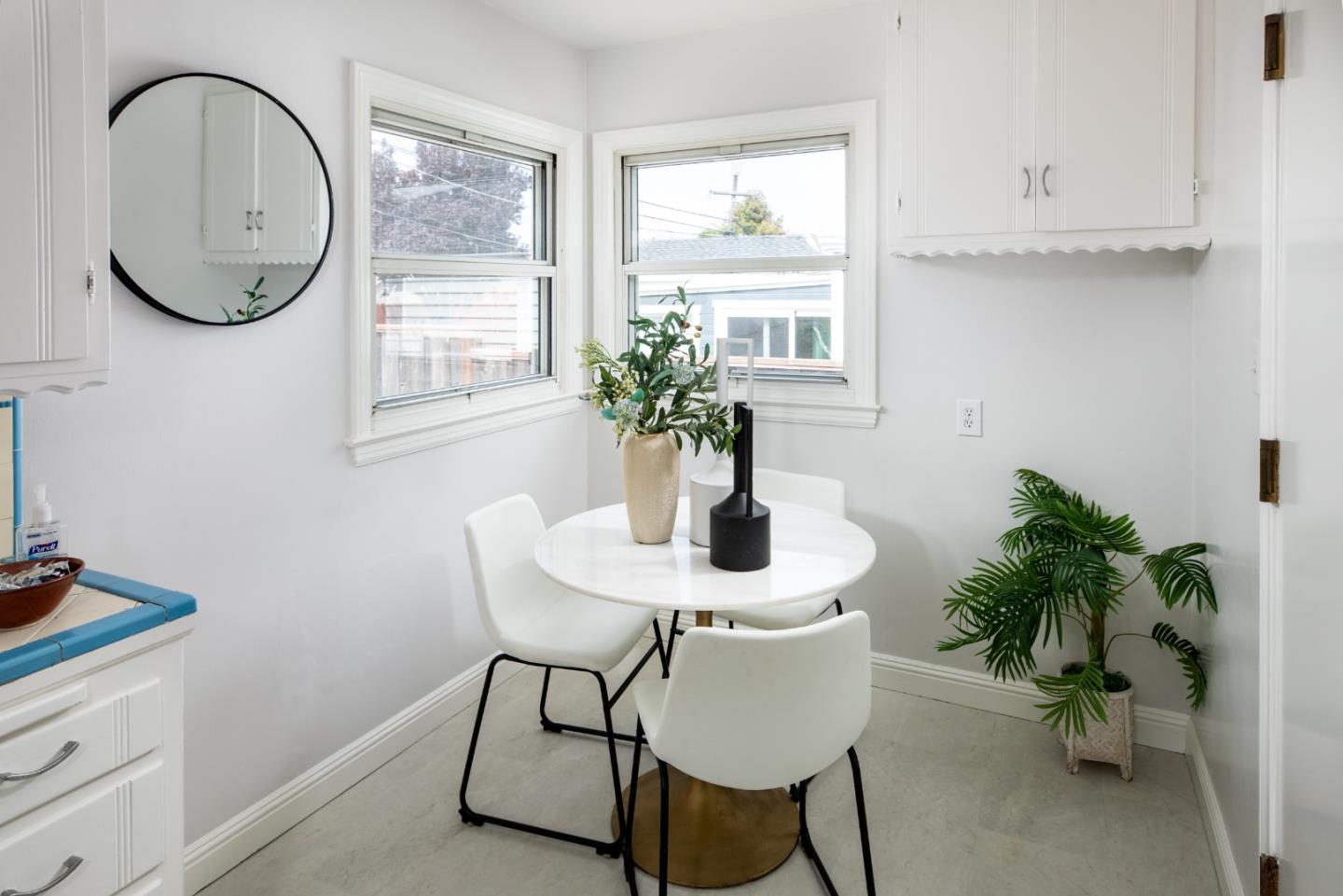 Detail Gallery Image 10 of 19 For 611 Elm Ave, San Bruno,  CA 94066 - 2 Beds | 1 Baths