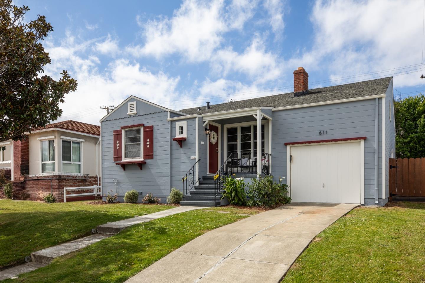 Detail Gallery Image 4 of 19 For 611 Elm Ave, San Bruno,  CA 94066 - 2 Beds | 1 Baths