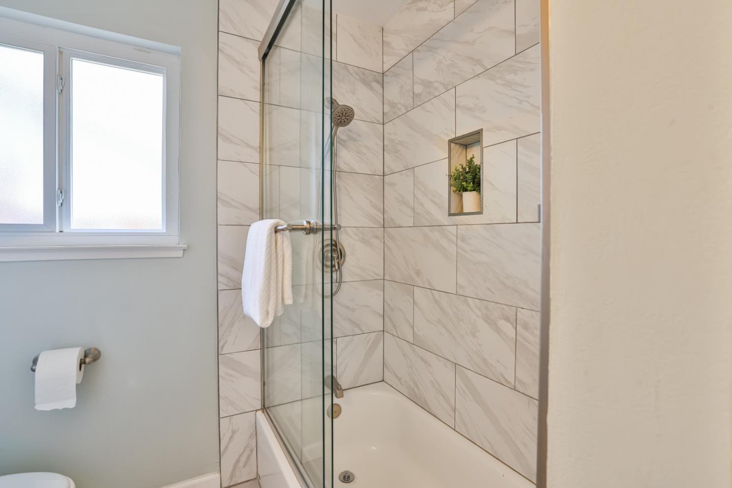 Detail Gallery Image 26 of 51 For 1597 Willowmont Ave, San Jose,  CA 95118 - 4 Beds | 2/1 Baths