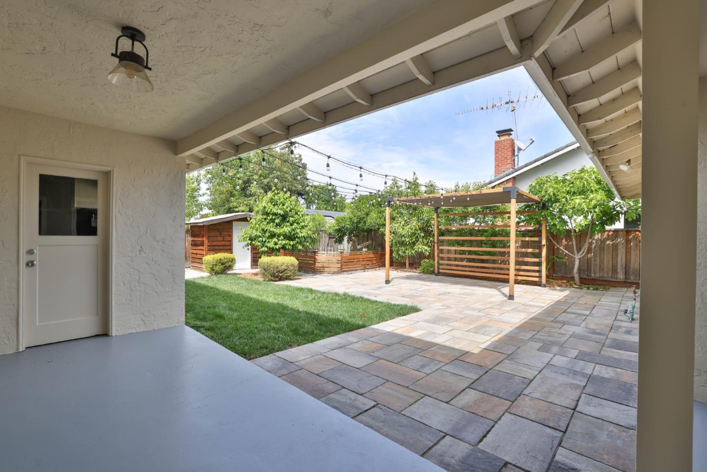 Detail Gallery Image 29 of 51 For 1597 Willowmont Ave, San Jose,  CA 95118 - 4 Beds | 2/1 Baths