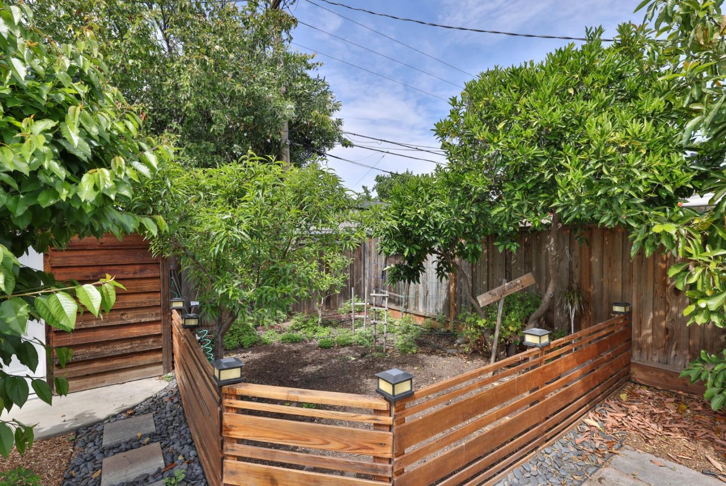 Detail Gallery Image 37 of 51 For 1597 Willowmont Ave, San Jose,  CA 95118 - 4 Beds | 2/1 Baths