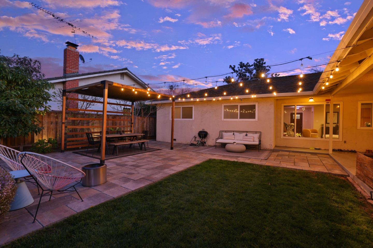 Detail Gallery Image 43 of 51 For 1597 Willowmont Ave, San Jose,  CA 95118 - 4 Beds | 2/1 Baths