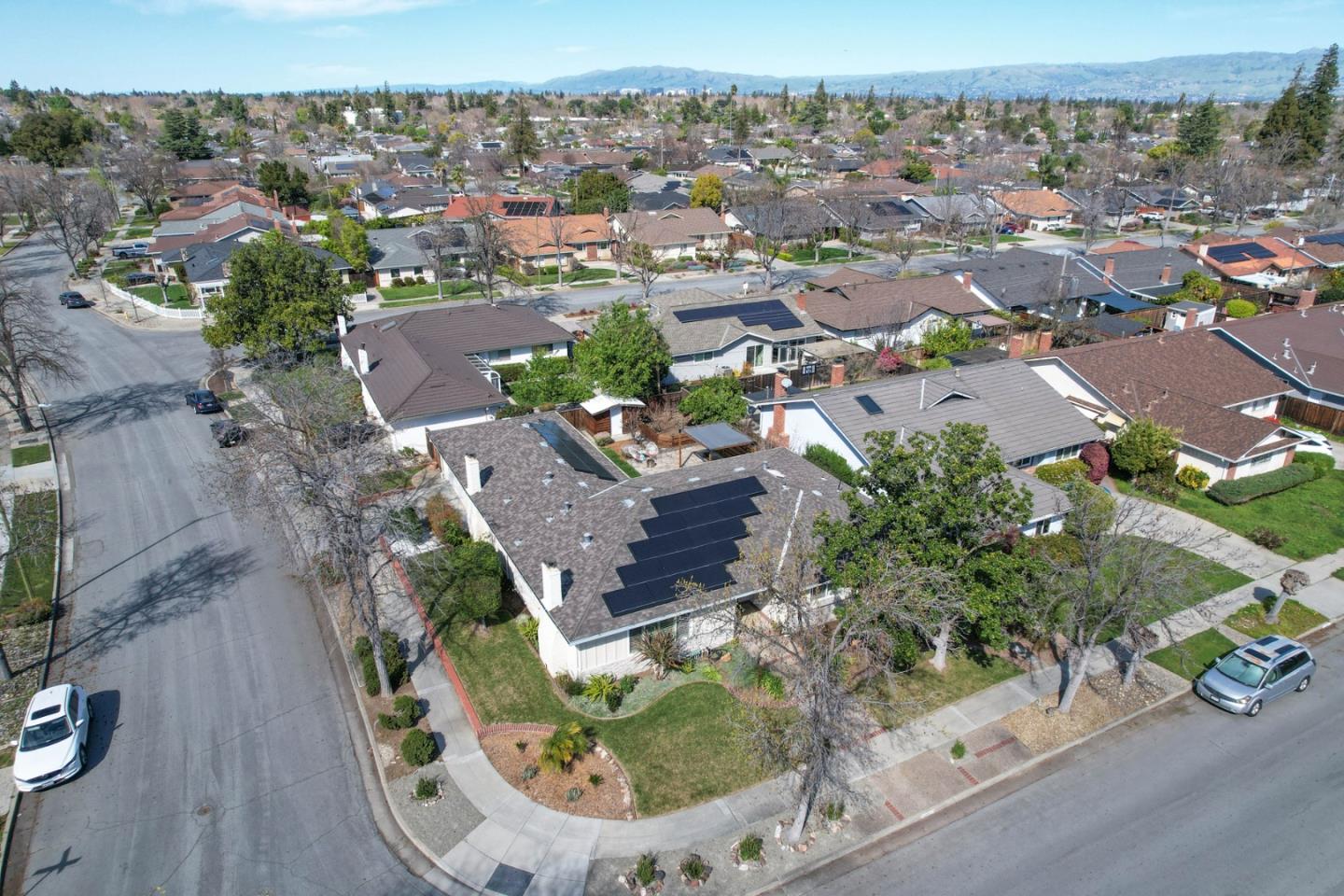 Detail Gallery Image 49 of 51 For 1597 Willowmont Ave, San Jose,  CA 95118 - 4 Beds | 2/1 Baths