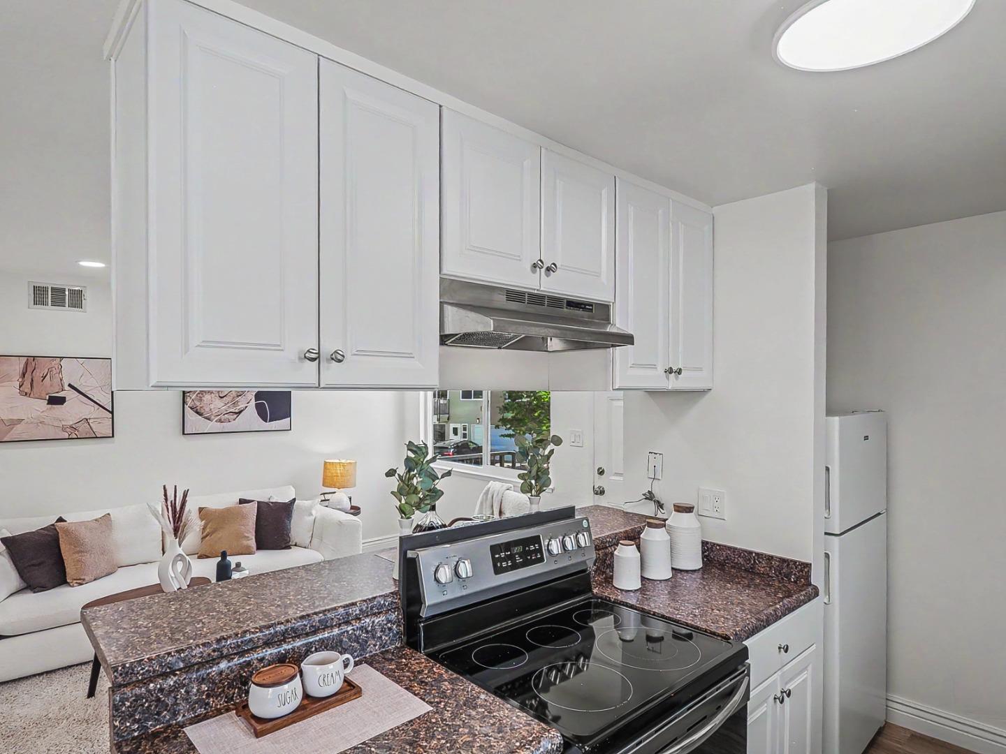 Detail Gallery Image 4 of 31 For 1318 Joplin Dr #4,  San Jose,  CA 95118 - 2 Beds | 1 Baths