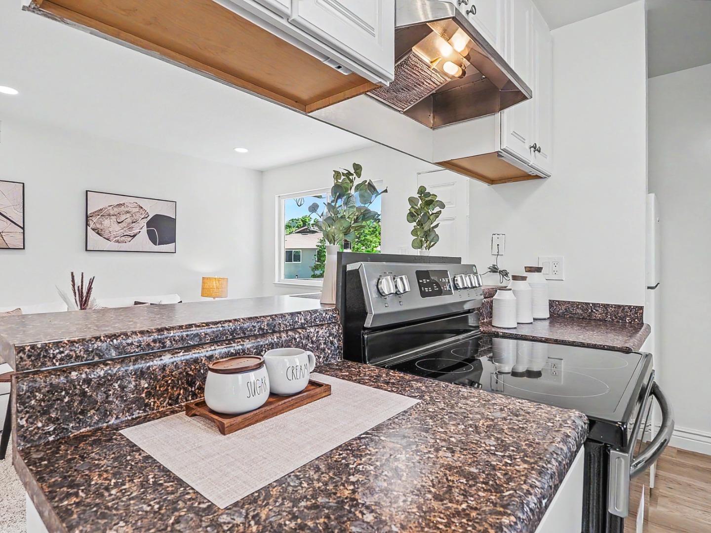 Detail Gallery Image 6 of 31 For 1318 Joplin Dr #4,  San Jose,  CA 95118 - 2 Beds | 1 Baths