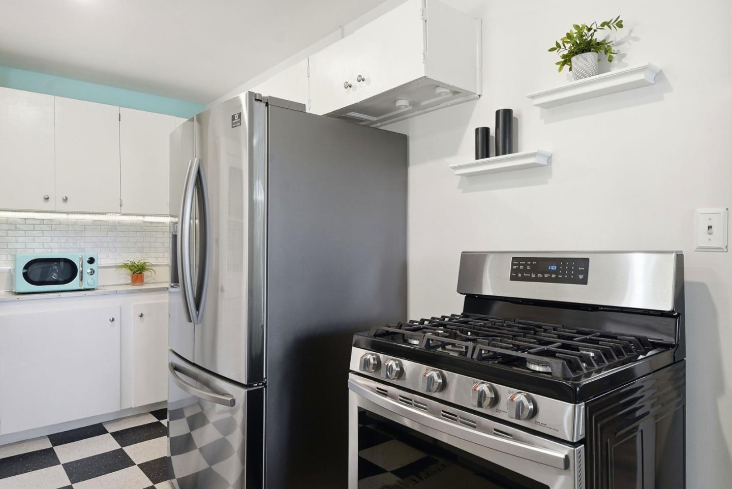 Detail Gallery Image 18 of 31 For 240 Sawyer St, Auburn,  CA 95603 - 3 Beds | 1/1 Baths