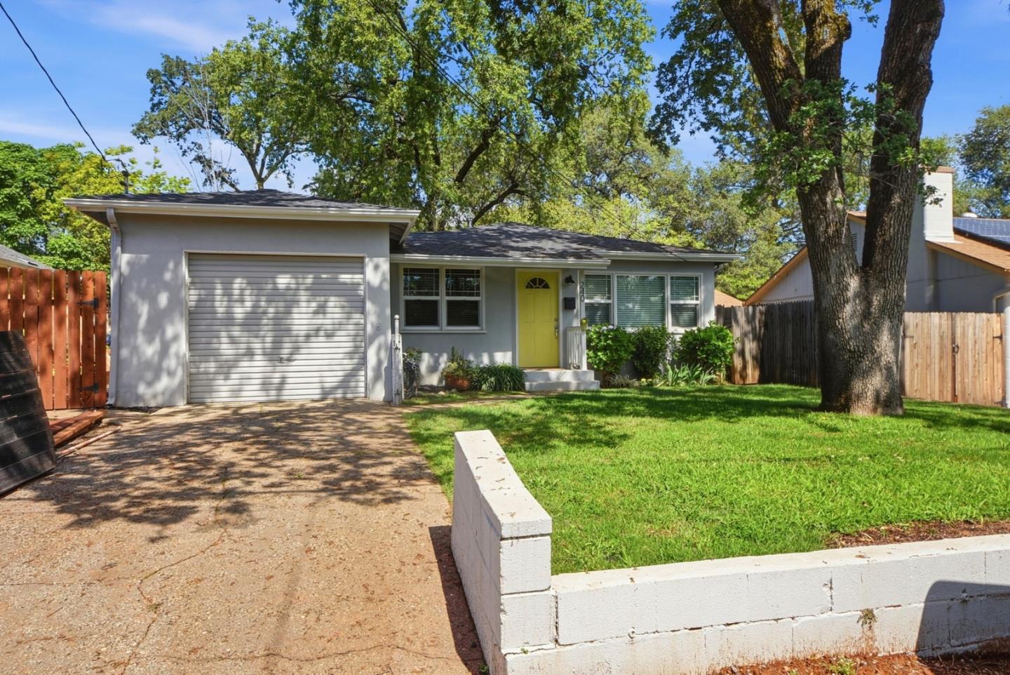 Detail Gallery Image 2 of 31 For 240 Sawyer St, Auburn,  CA 95603 - 3 Beds | 1/1 Baths