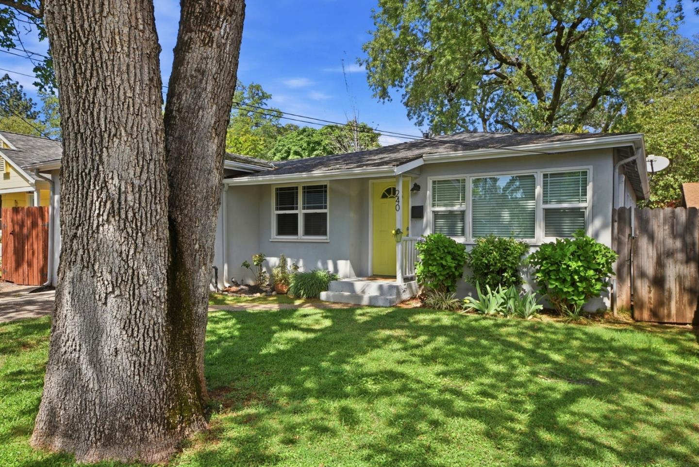 Detail Gallery Image 3 of 31 For 240 Sawyer St, Auburn,  CA 95603 - 3 Beds | 1/1 Baths