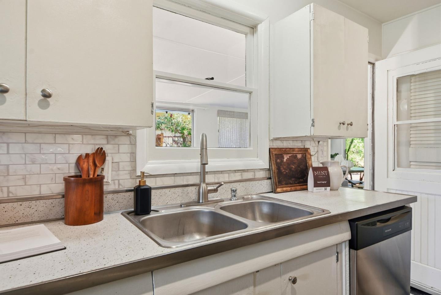 Detail Gallery Image 7 of 31 For 240 Sawyer St, Auburn,  CA 95603 - 3 Beds | 1/1 Baths