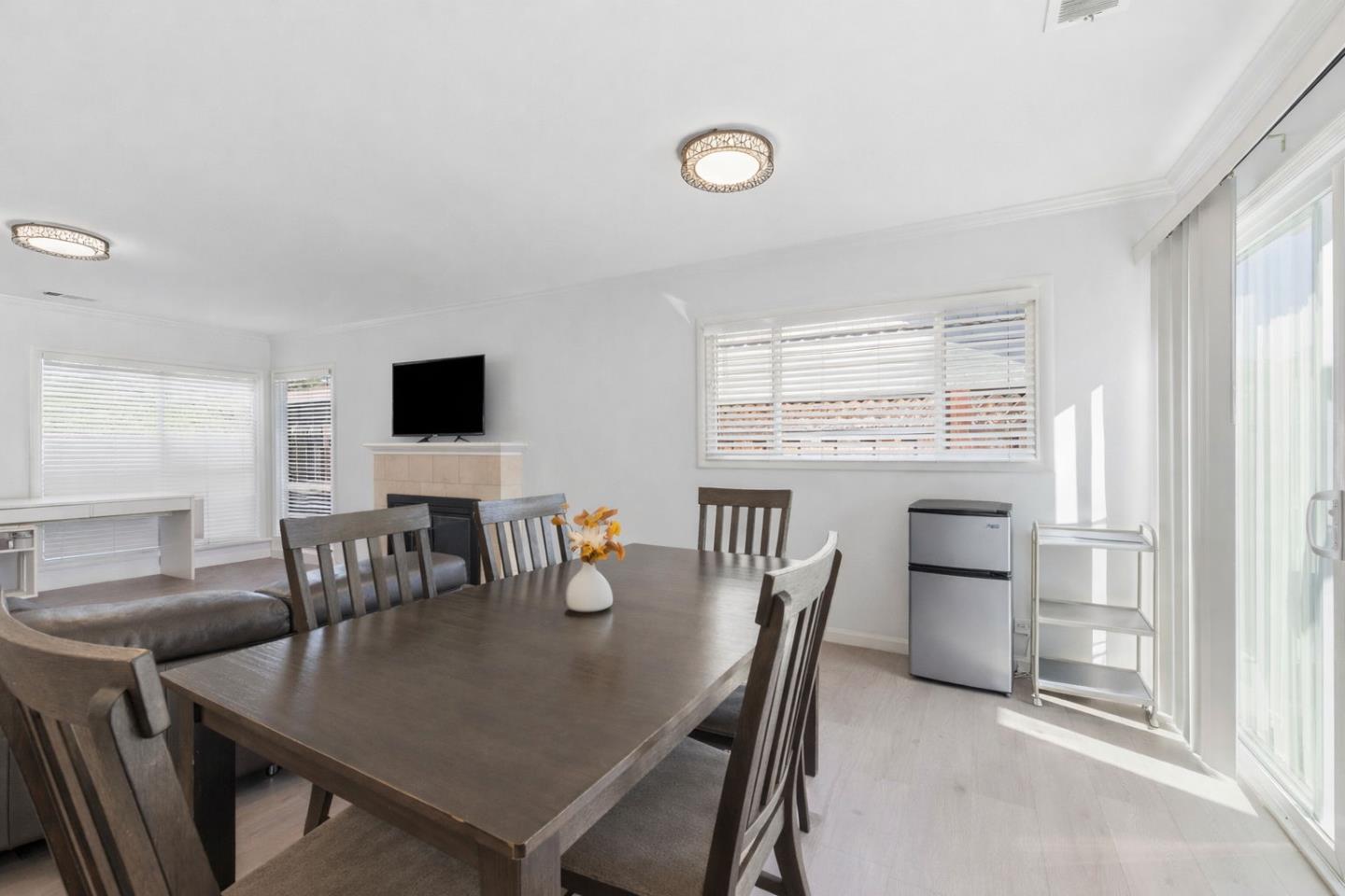 Detail Gallery Image 13 of 31 For 2170 Clarke Ave, East Palo Alto,  CA 94303 - 3 Beds | 2 Baths