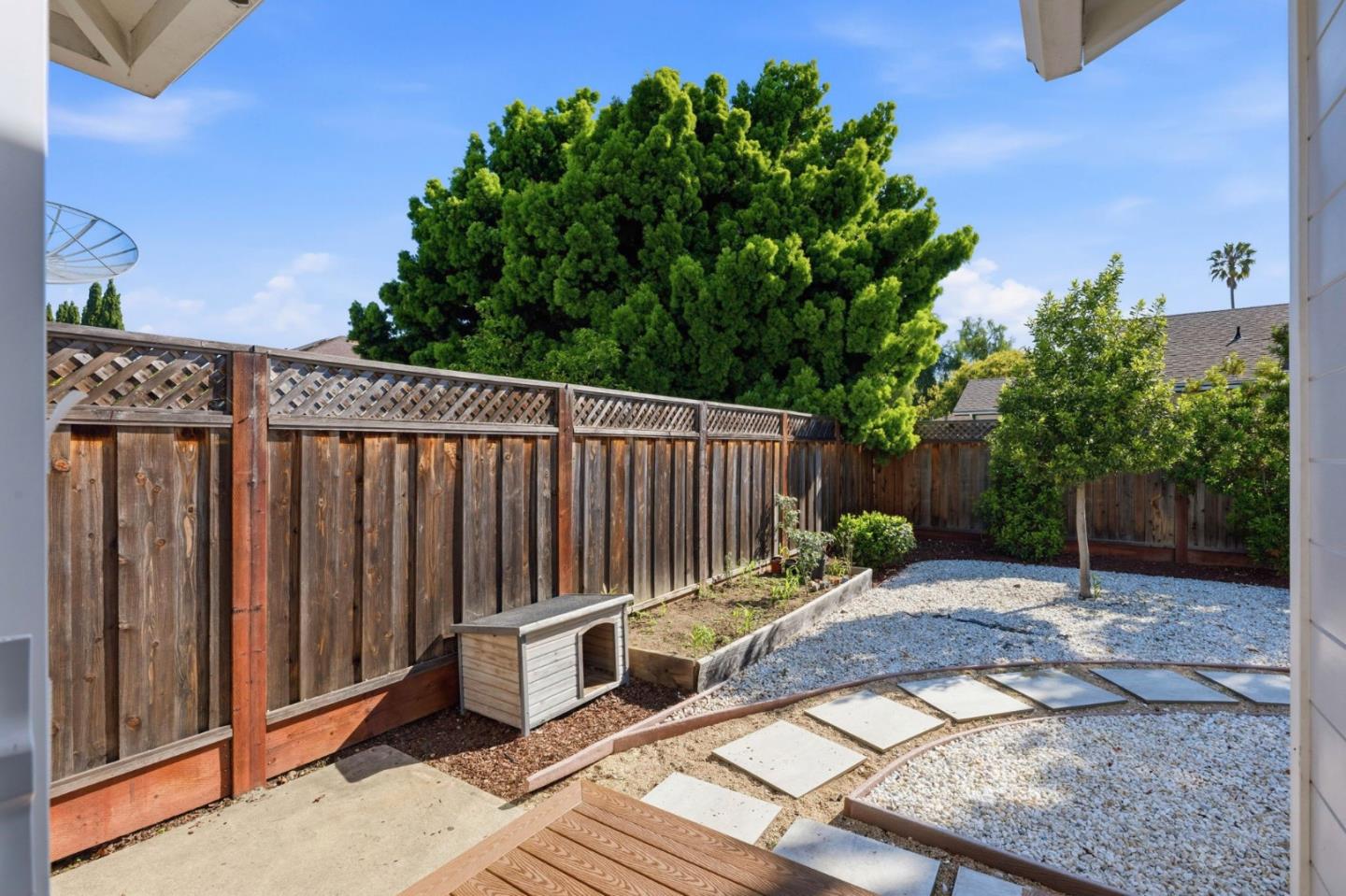 Detail Gallery Image 25 of 31 For 2170 Clarke Ave, East Palo Alto,  CA 94303 - 3 Beds | 2 Baths