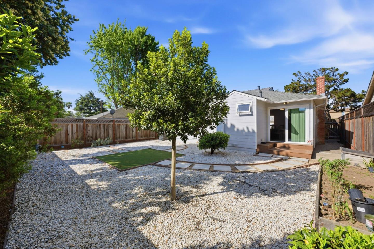 Detail Gallery Image 27 of 31 For 2170 Clarke Ave, East Palo Alto,  CA 94303 - 3 Beds | 2 Baths