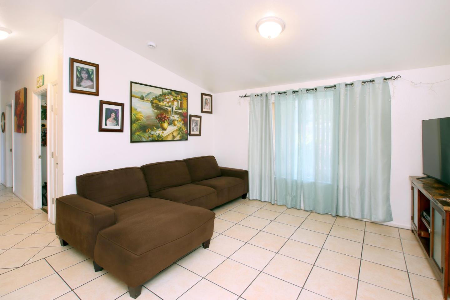 Detail Gallery Image 4 of 17 For Old San Jose,  Soquel,  CA 95073 - 3 Beds | 2 Baths