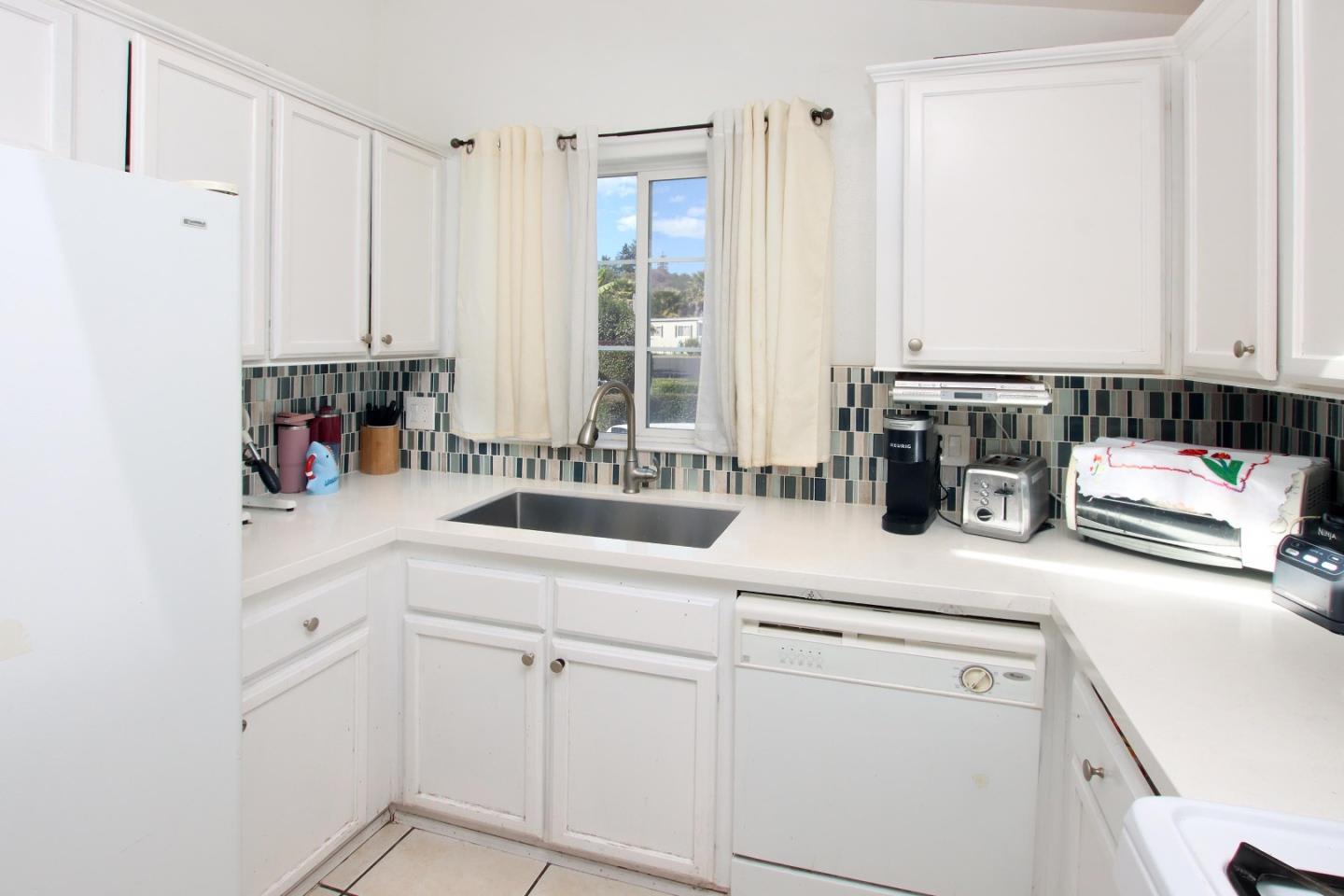 Detail Gallery Image 9 of 17 For Old San Jose,  Soquel,  CA 95073 - 3 Beds | 2 Baths