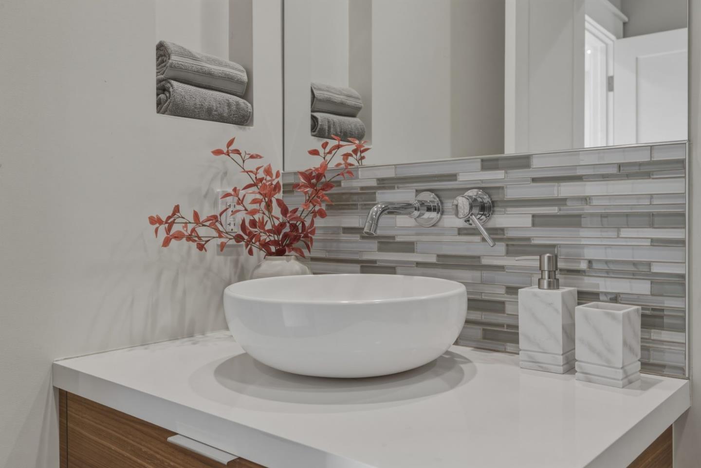 Photo #24: ML82042033 Listing: Photo #24