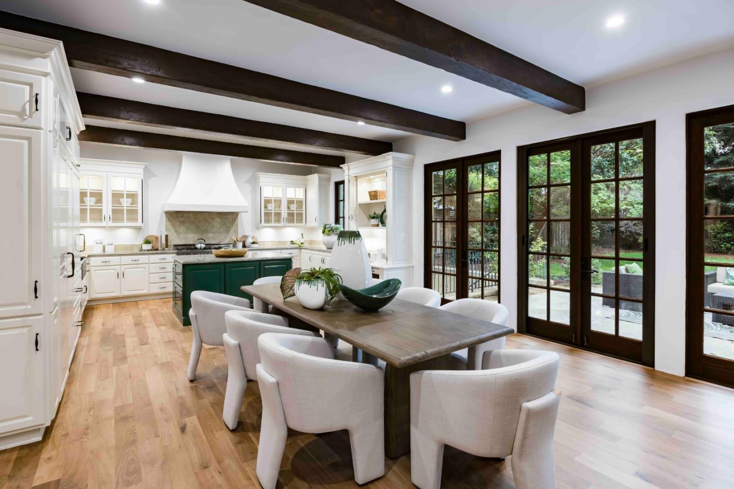 Detail Gallery Image 10 of 37 For 1932 Emerson St, Palo Alto,  CA 94301 - 6 Beds | 6 Baths