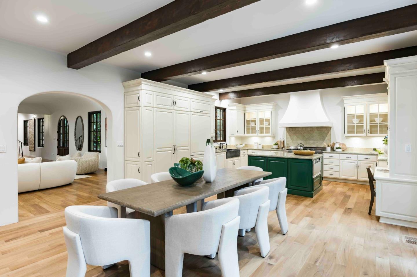 Detail Gallery Image 11 of 37 For 1932 Emerson St, Palo Alto,  CA 94301 - 6 Beds | 6 Baths