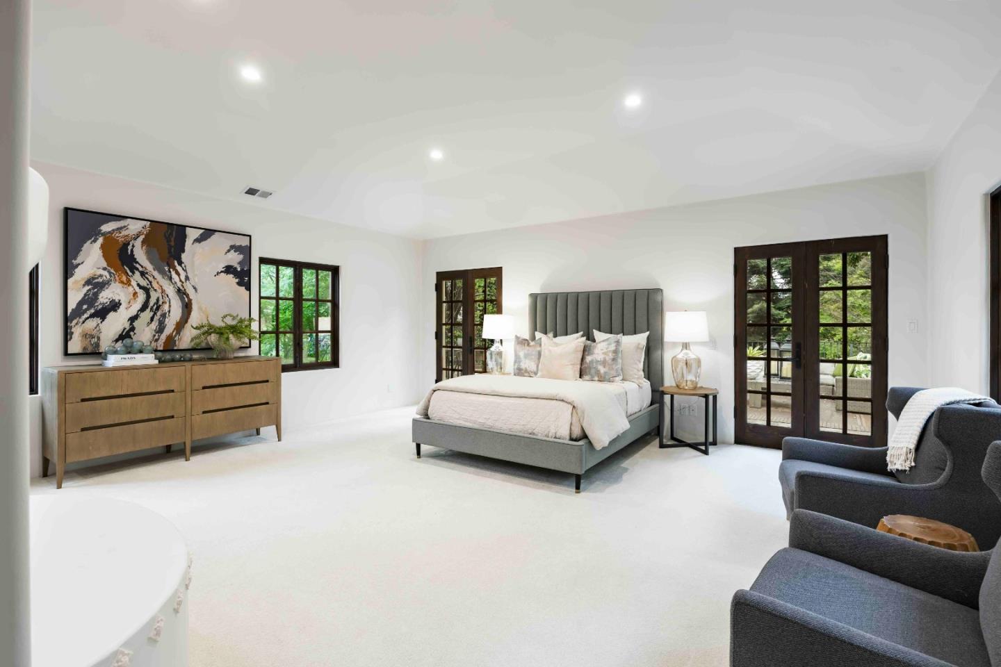 Detail Gallery Image 18 of 37 For 1932 Emerson St, Palo Alto,  CA 94301 - 6 Beds | 6 Baths