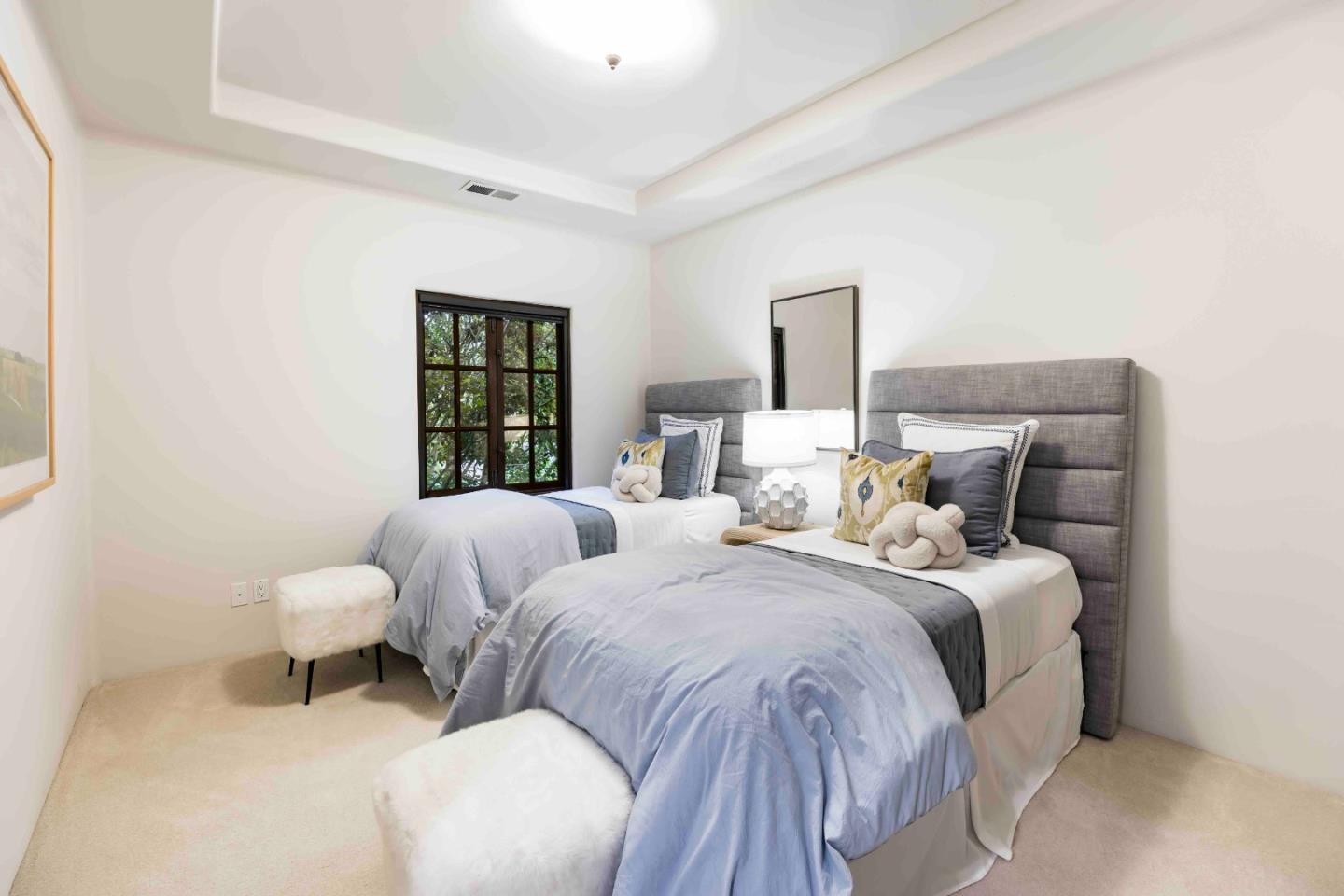 Detail Gallery Image 22 of 37 For 1932 Emerson St, Palo Alto,  CA 94301 - 6 Beds | 6 Baths