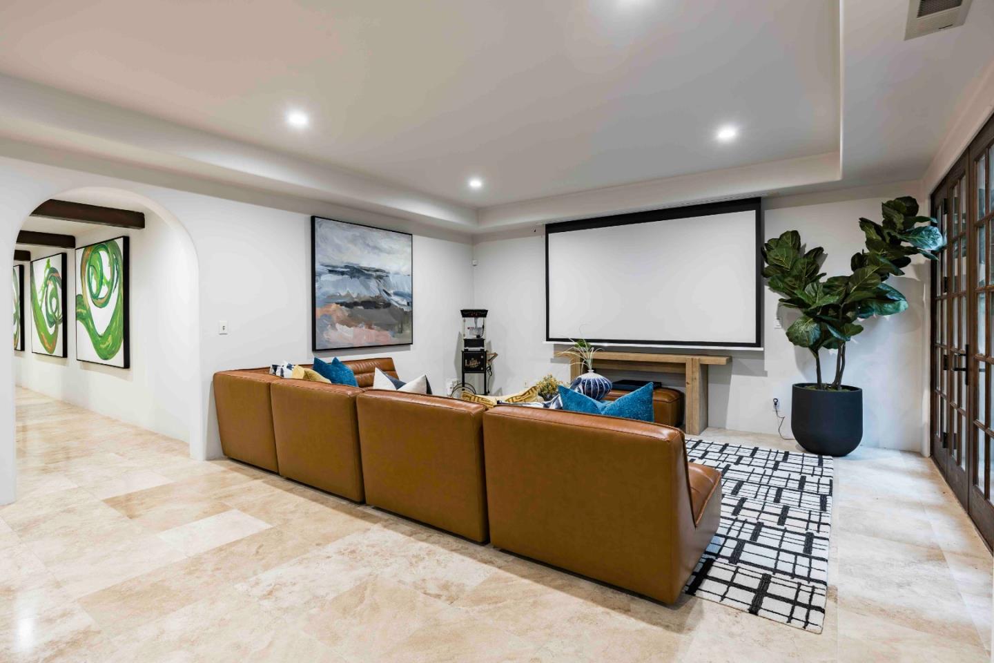 Detail Gallery Image 28 of 37 For 1932 Emerson St, Palo Alto,  CA 94301 - 6 Beds | 6 Baths