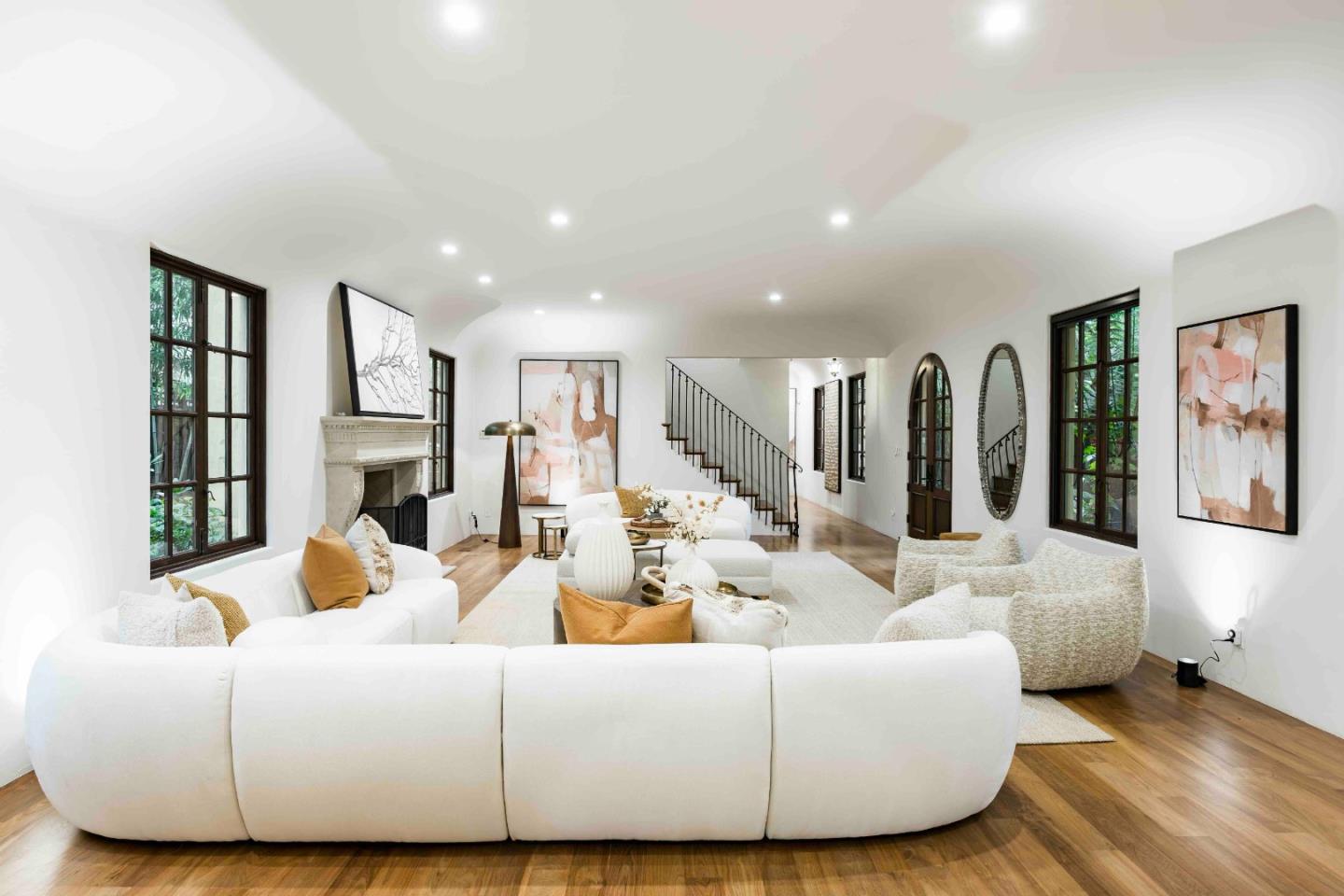 Detail Gallery Image 9 of 37 For 1932 Emerson St, Palo Alto,  CA 94301 - 6 Beds | 6 Baths