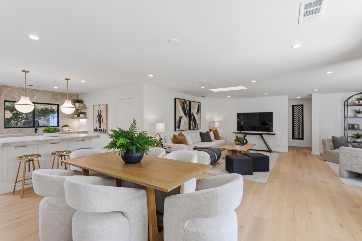 Detail Gallery Image 12 of 28 For 430 San Domingo Way, Los Altos,  CA 94022 - 4 Beds | 3 Baths