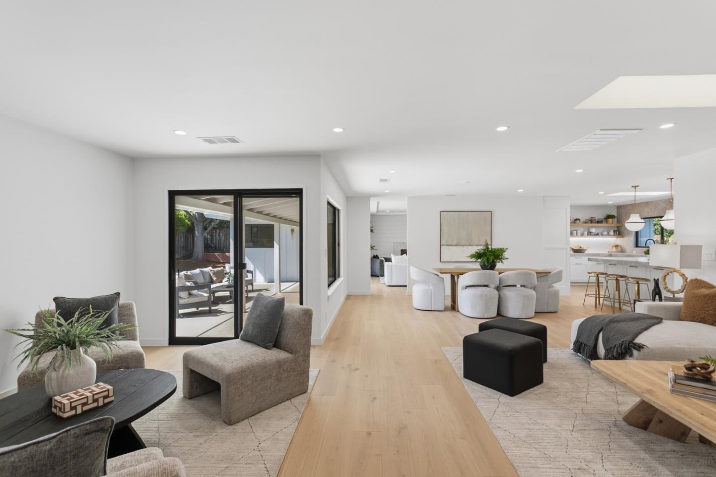 Detail Gallery Image 13 of 28 For 430 San Domingo Way, Los Altos,  CA 94022 - 4 Beds | 3 Baths