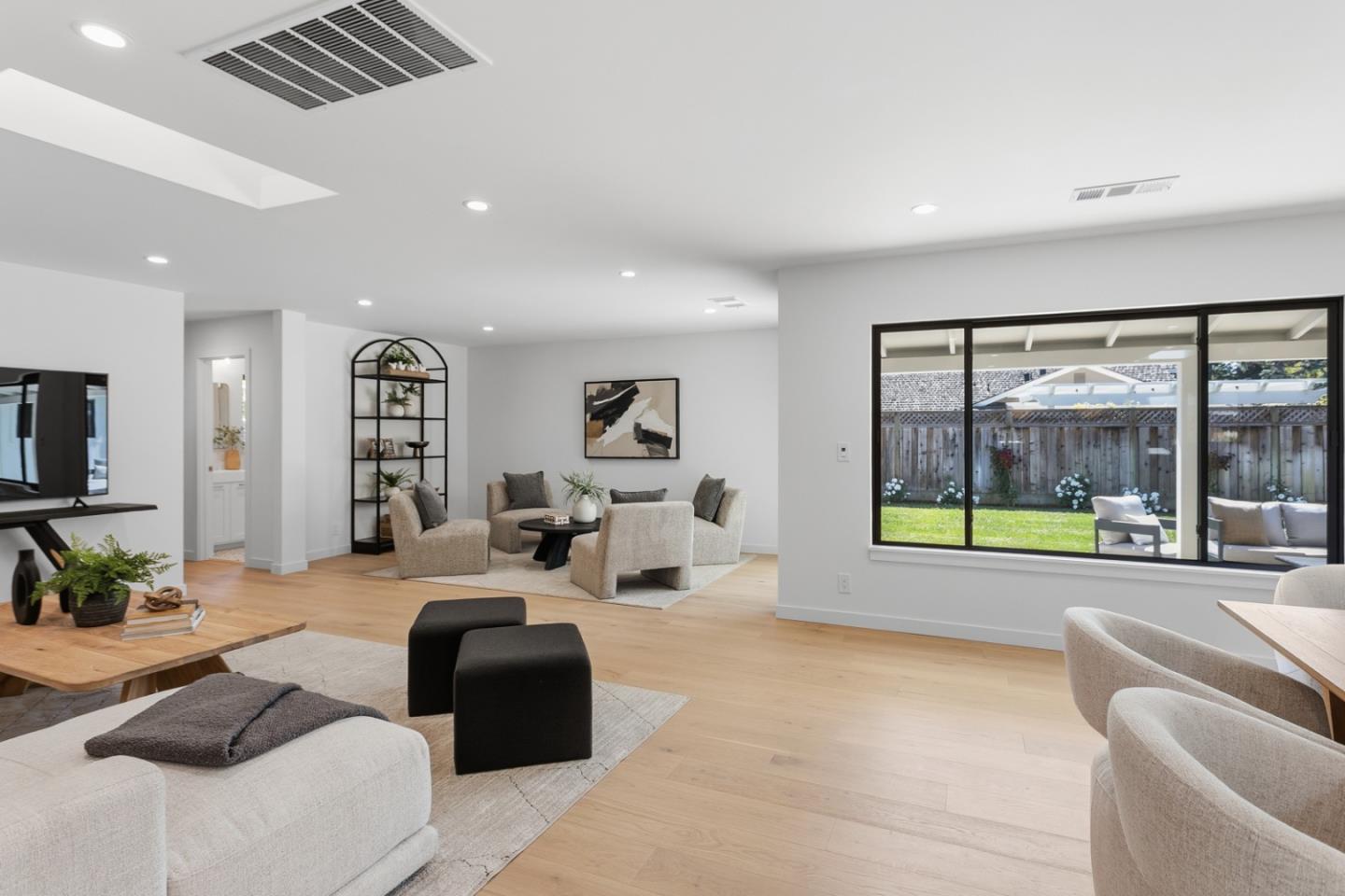 Detail Gallery Image 15 of 28 For 430 San Domingo Way, Los Altos,  CA 94022 - 4 Beds | 3 Baths