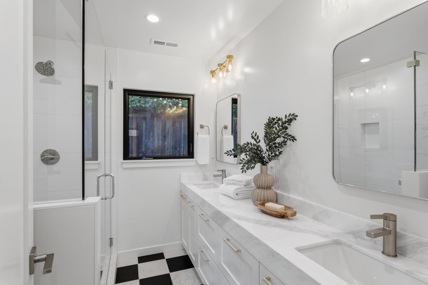 Detail Gallery Image 18 of 28 For 430 San Domingo Way, Los Altos,  CA 94022 - 4 Beds | 3 Baths