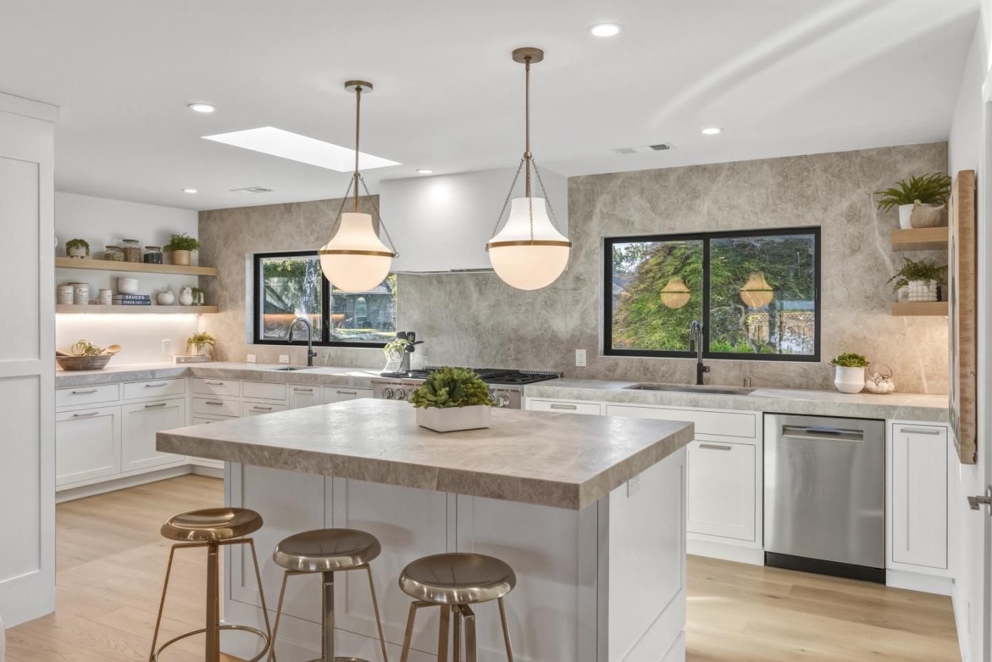 Detail Gallery Image 2 of 28 For 430 San Domingo Way, Los Altos,  CA 94022 - 4 Beds | 3 Baths