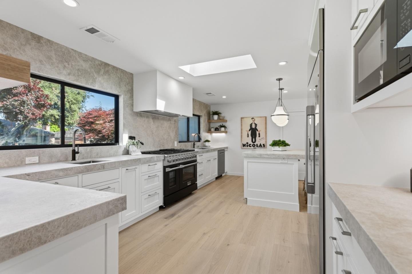 Detail Gallery Image 4 of 28 For 430 San Domingo Way, Los Altos,  CA 94022 - 4 Beds | 3 Baths