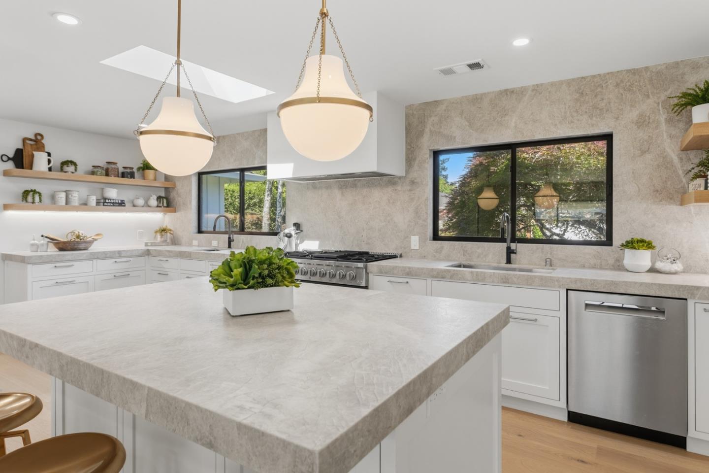 Detail Gallery Image 6 of 28 For 430 San Domingo Way, Los Altos,  CA 94022 - 4 Beds | 3 Baths